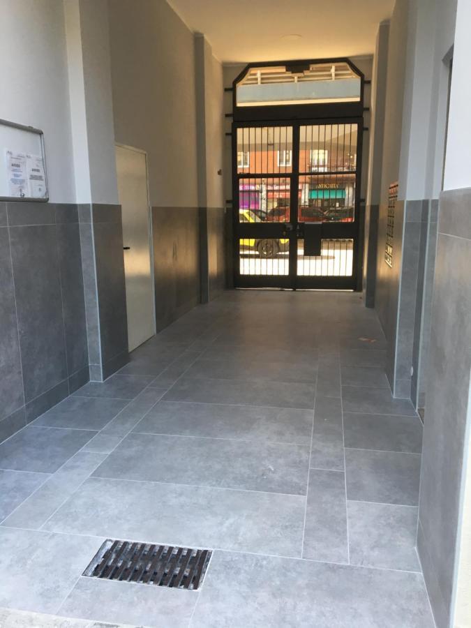 Studio Monte Ceneri Lägenhet Milano Exteriör bild